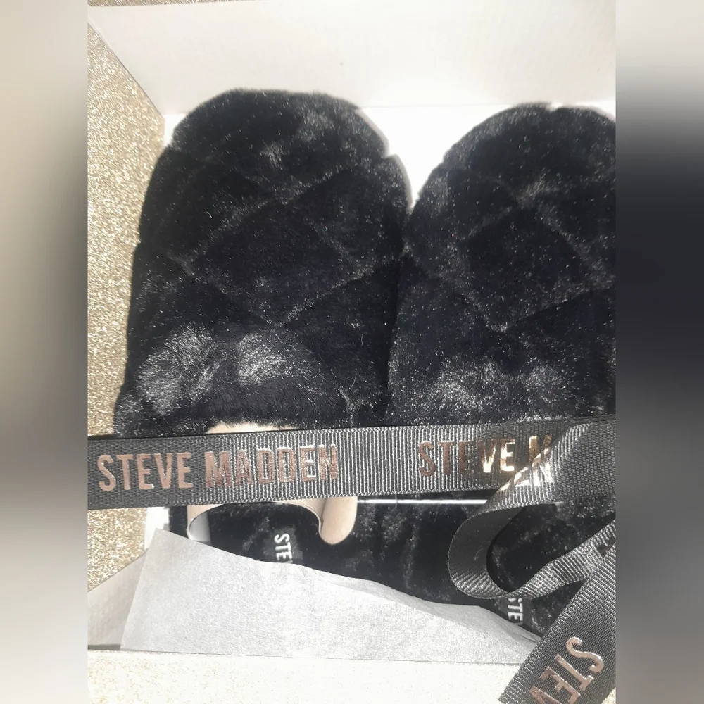 New Steve Madden Black Pom-Pom With Gems Beanie Hat and Slippers Set In Black S